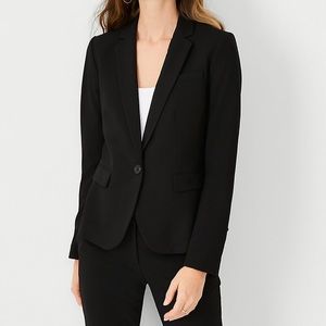 Ann Taylor The Petite One-Button Blazer In Seasonless Stretch